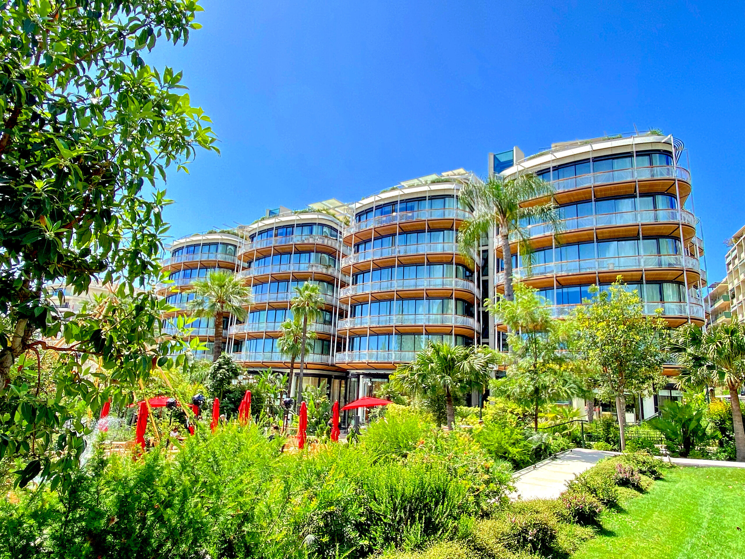 One Monte Carlo, Carré d'Or 2bed for rent in Monaco Caroline Olds