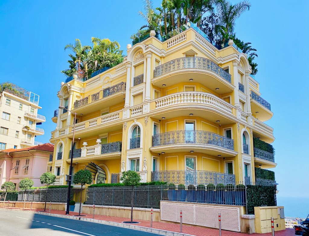 L'oiseau Bleu facade