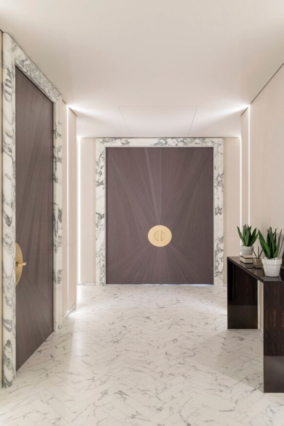 Entrance hall of the 4-bedroom apartment for rent in One Monte-Carlo