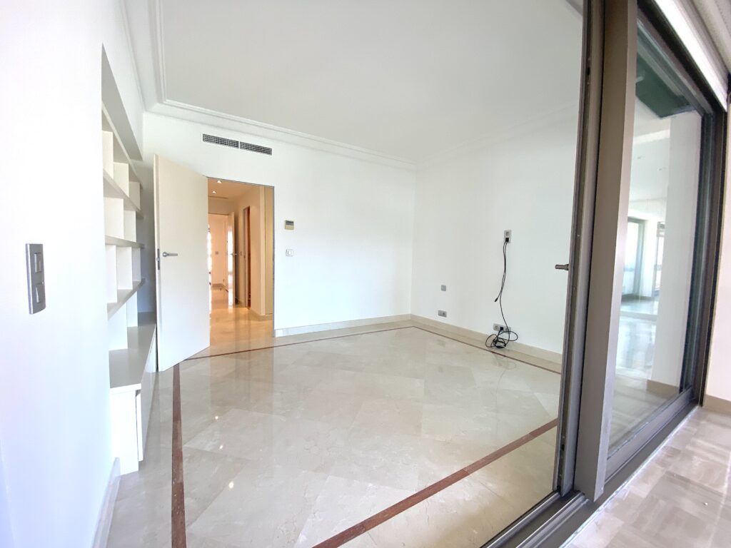 3-bedroom apartment for rent in Park Palace