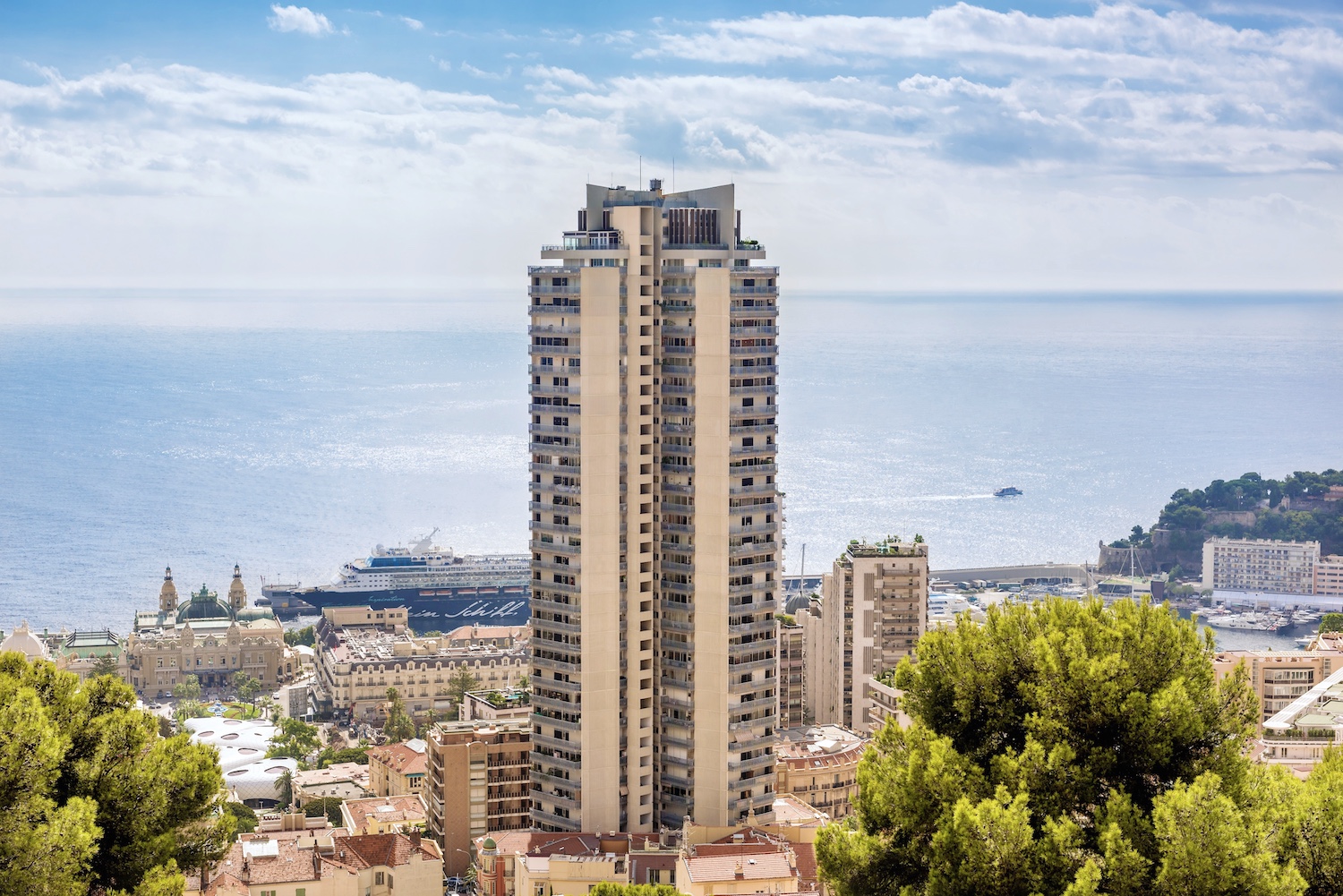 Le Millefiori residential tower overlooking Monte-Carlo and the Mediterranean