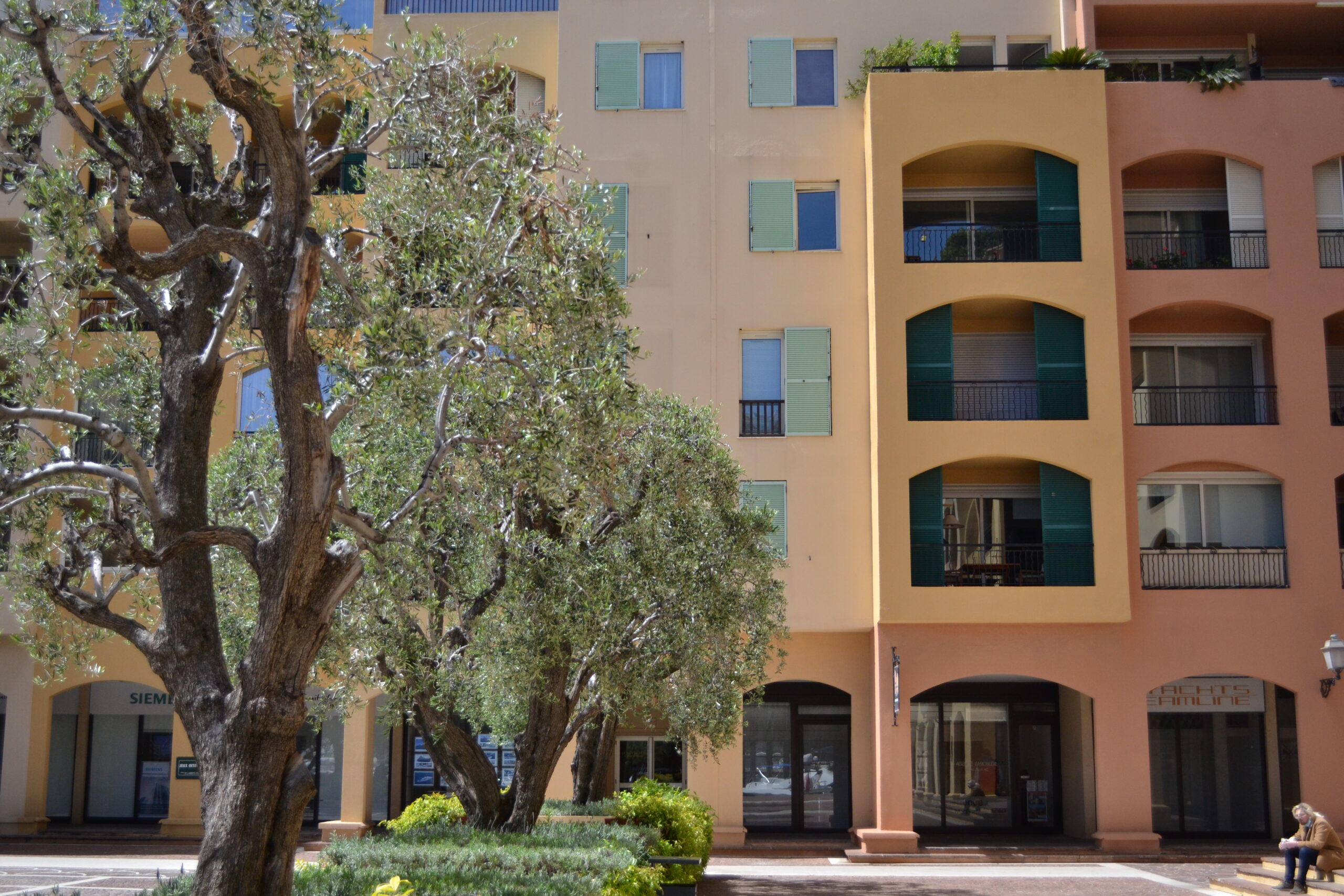 Botticelli building entrance