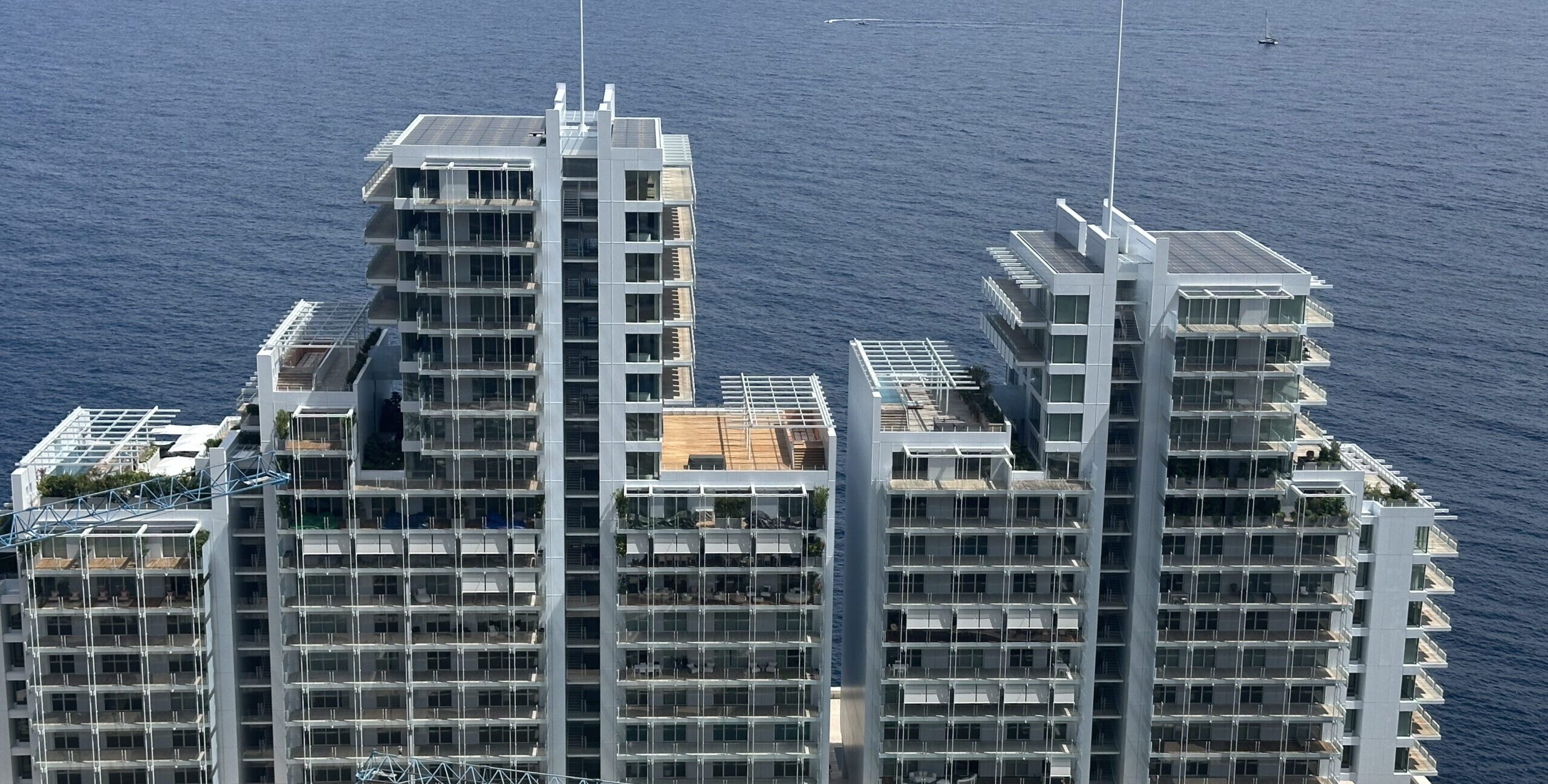 Le Renzo building in Mareterra Monaco