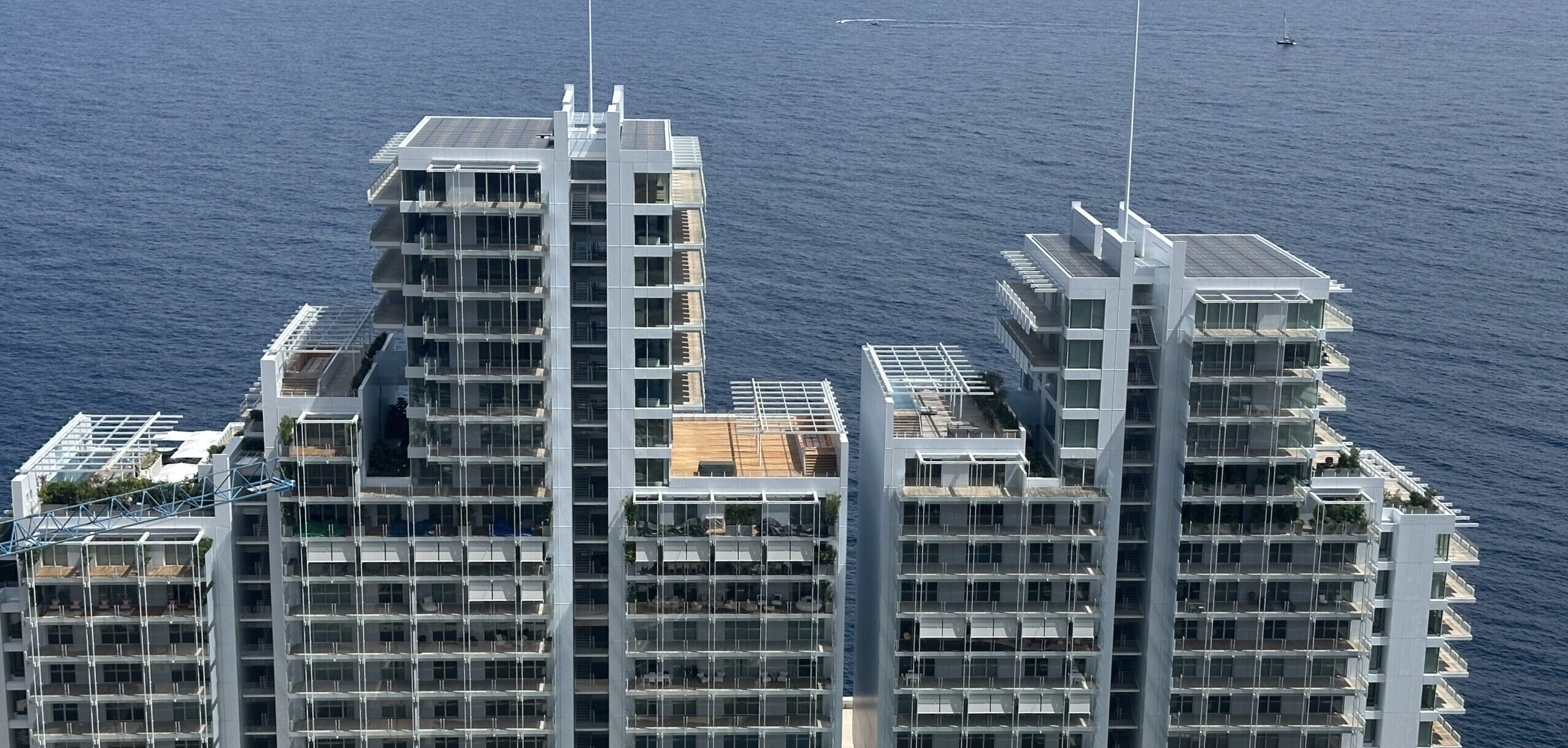 Le Renzo building in Mareterra Monaco