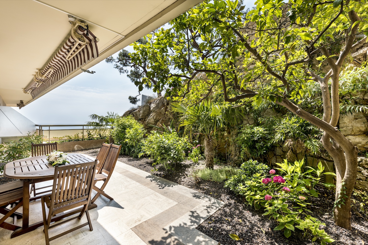 Garden terrace apartment at Les Ligures residence in Fontvieille Monaco