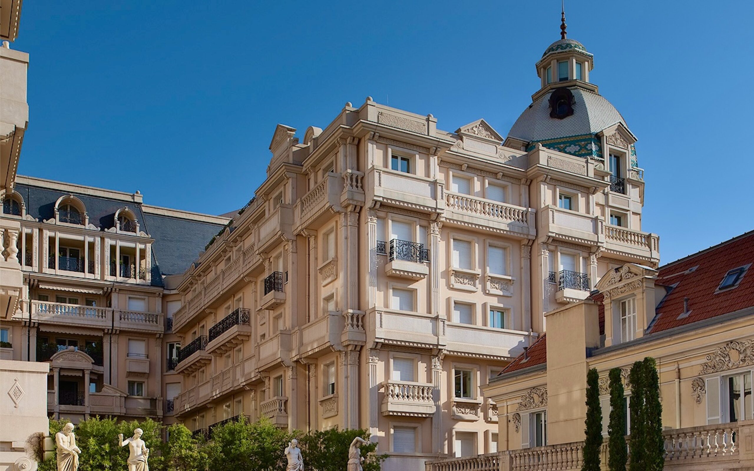 Le Metropole Residence luxury building exterior in Monte-Carlo Monaco