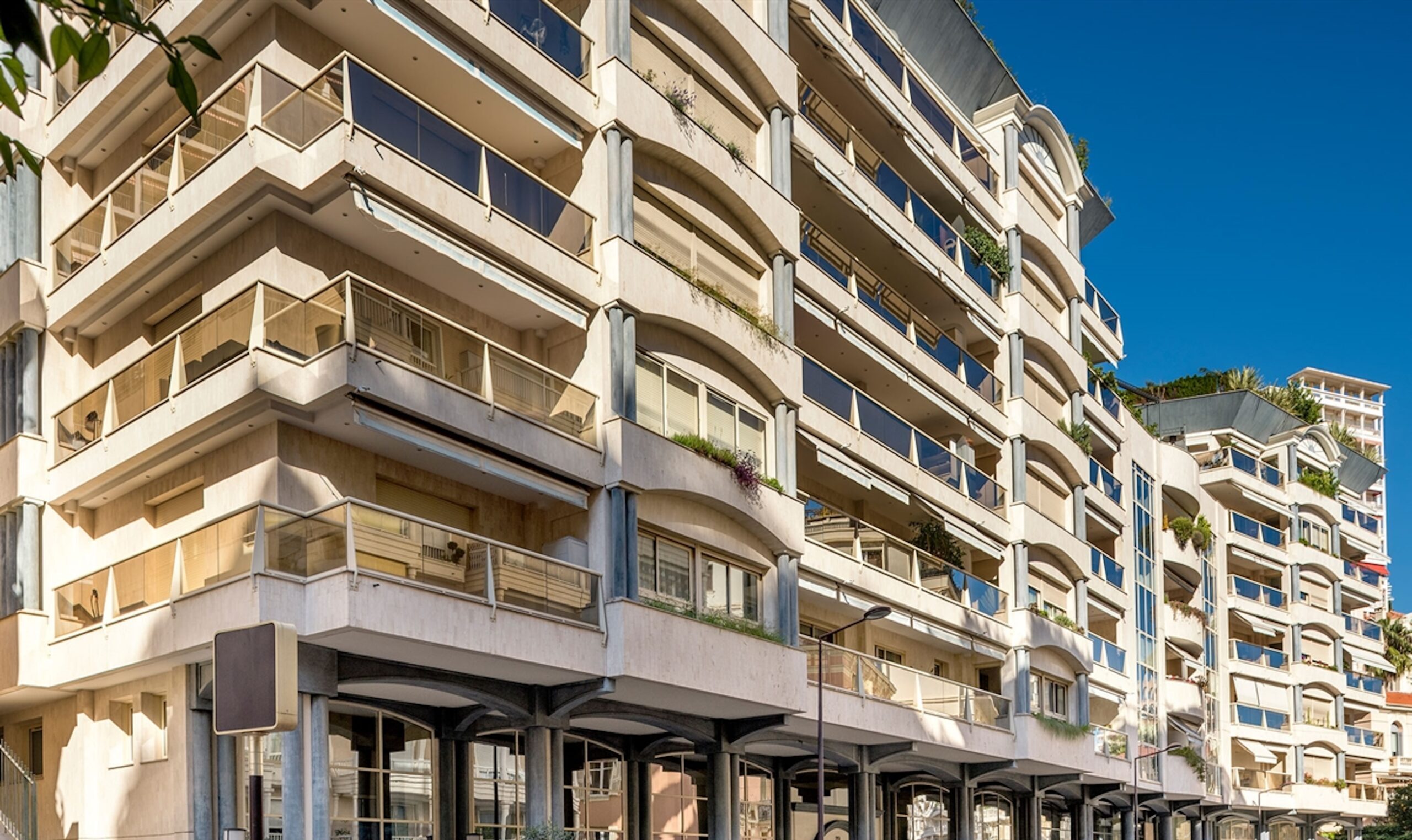 Rocazur building offices in La Rousse Monaco